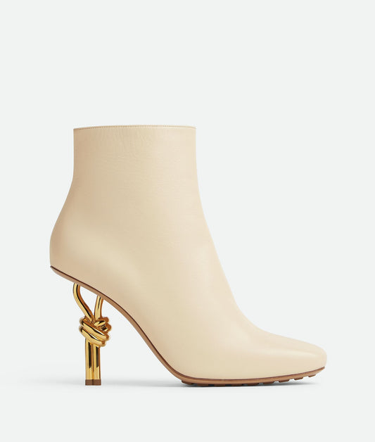 Knotte Boots